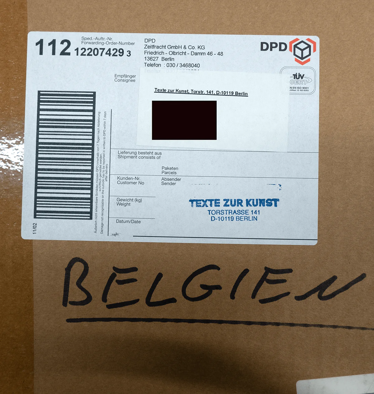 FormaArte20 – Postbewijs verkoper van de kleurenfoto Looking For Gramsci van Alfredo Jaar